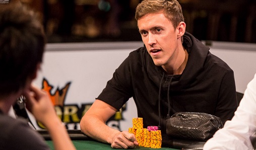 Max Kruse playing poker